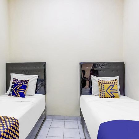 Oyo Life 91374 Asia Stay Semarang Syariah Eksteriør billede