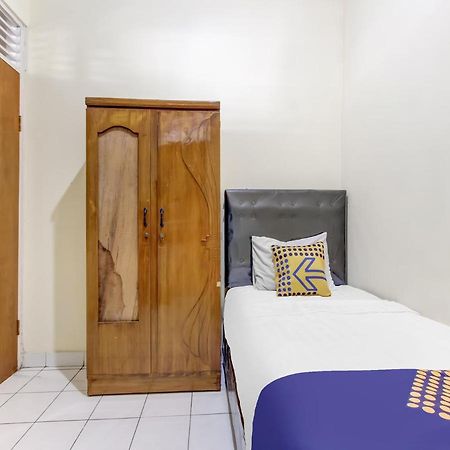 Oyo Life 91374 Asia Stay Semarang Syariah Eksteriør billede
