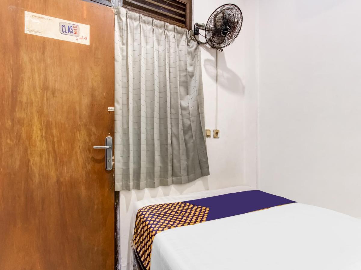 Oyo Life 91374 Asia Stay Semarang Syariah Eksteriør billede