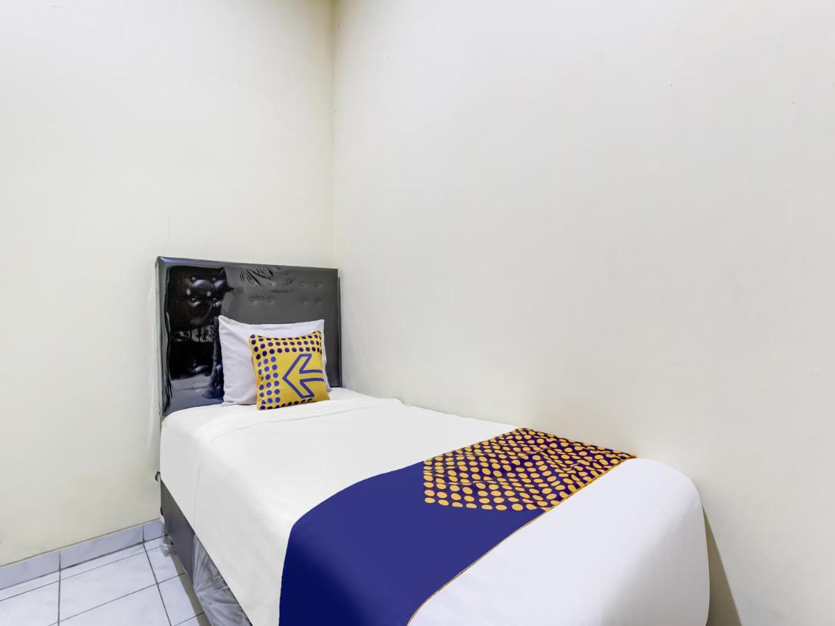 Oyo Life 91374 Asia Stay Semarang Syariah Eksteriør billede